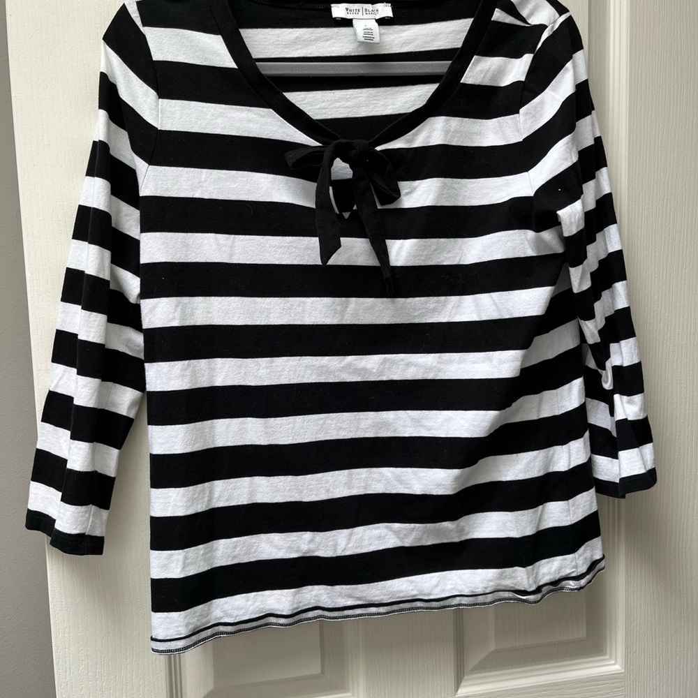 White House Black Market Black and White Tie Front 3/4 Sleeve Tee